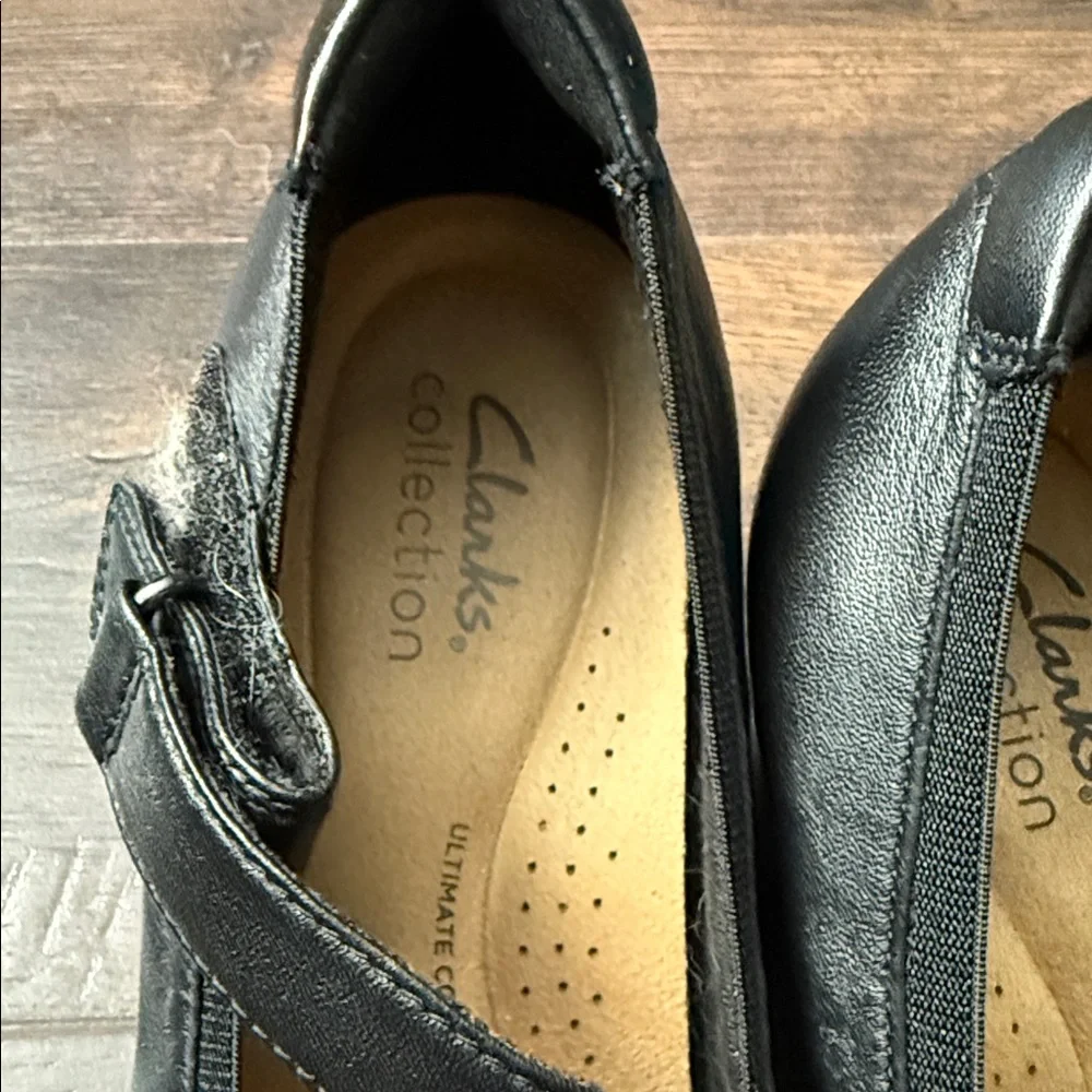 Clarks Women's Black Leather Mary Jane Flats - Picture 3 of 3